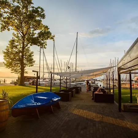 Bl Garden Panzio לינה וארוחת בוקר