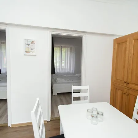 Oda ve Kahvaltı Bl Garden Panzio 2*