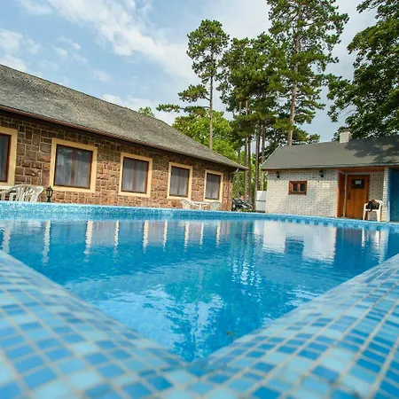 Bl Garden Panzio Oda ve Kahvaltı Balatonlelle