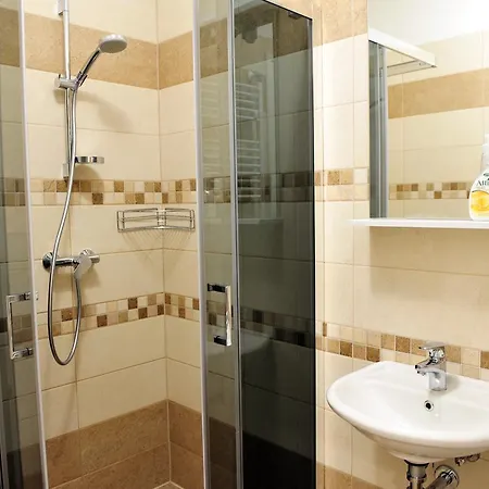 Bl Garden Panzio Bed & Breakfast Balatonlelle