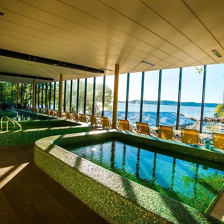 Bl Garden Panzio לינה וארוחת בוקר בלטונללה