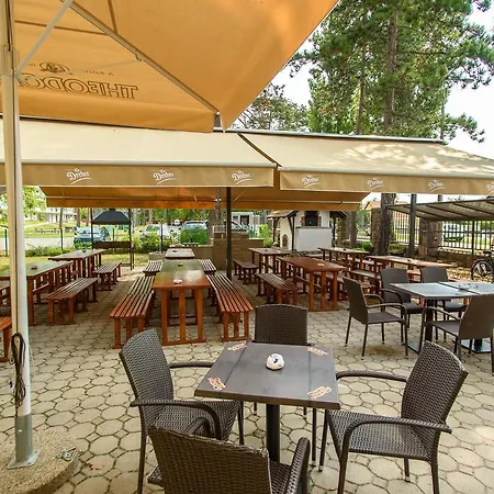 Oda ve Kahvaltı Bl Garden Panzio Balatonlelle