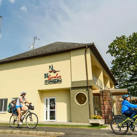 Bl Garden Panzio 4* Balatonlelle