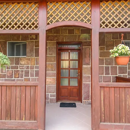 Bl Garden Panzio לינה וארוחת בוקר בלטונללה