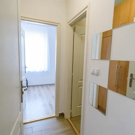 Bl Garden Panzio לינה וארוחת בוקר