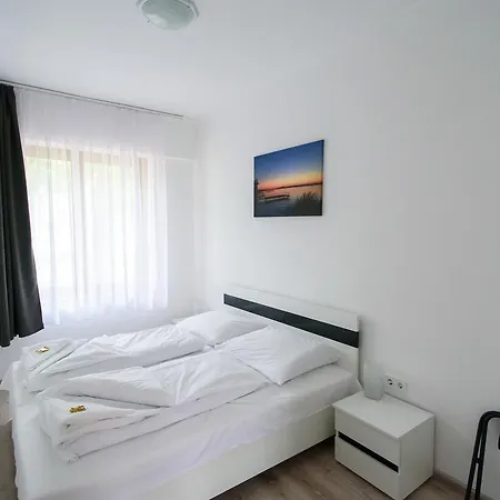 Bl Garden Panzio לינה וארוחת בוקר בלטונללה