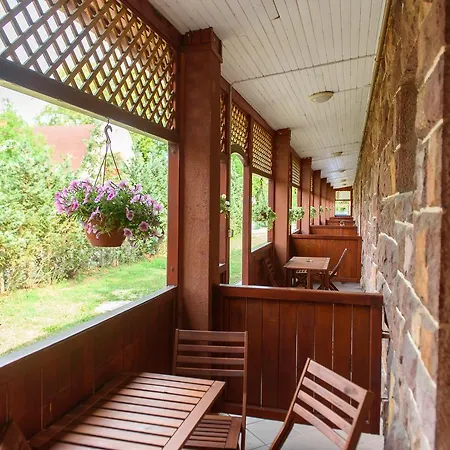 Bl Garden Panzio 4* בלטונללה