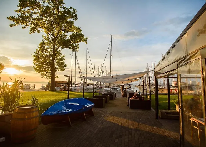 Bl Garden Panzio Bed & Breakfast