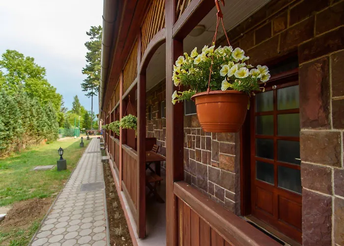 Bl Garden Panzio Bed & Breakfast 4*