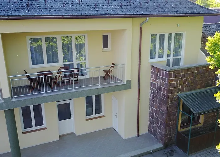 Bl Garden Panzio Bed & Breakfast