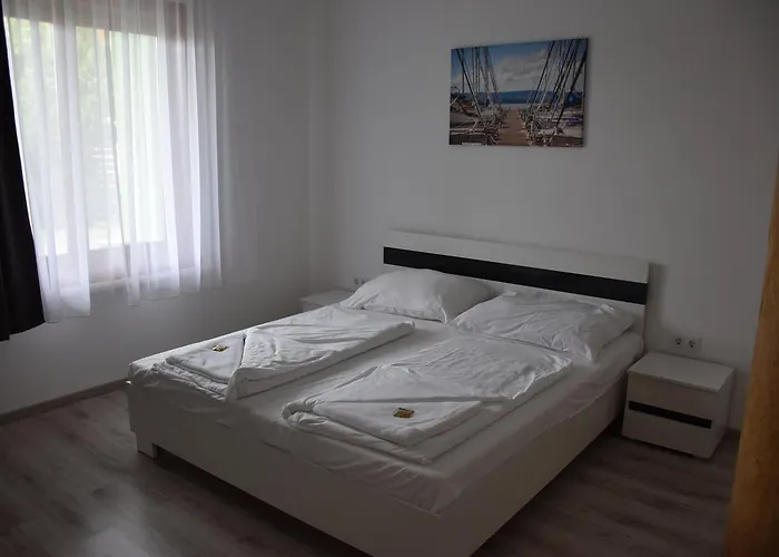 Bed & Breakfast Bl Garden Panzio 4*
