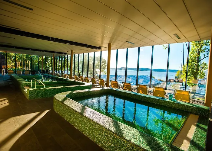 Bl Garden Panzio ベッド・アンド・ブレックファスト バラトンレッレ