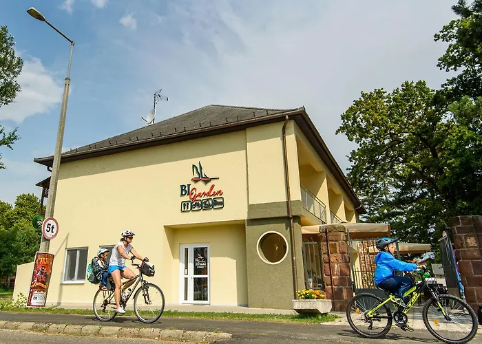 Bl Garden Panzio 4* Balatonlelle