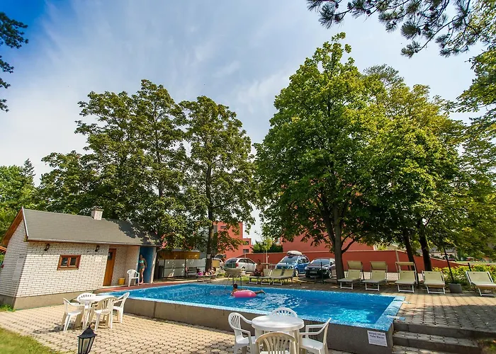 Bl Garden Panzio לינה וארוחת בוקר 4*