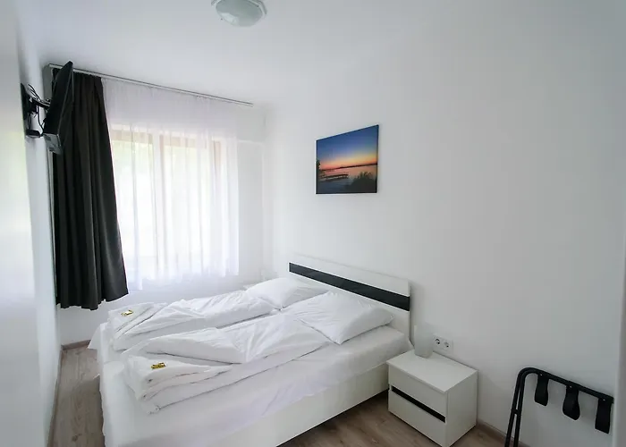 Bl Garden Panzio Bed & Breakfast Balatonlelle