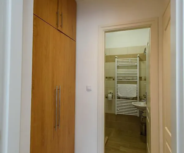 Bl Garden Panzio Bed & Breakfast Balatonlelle